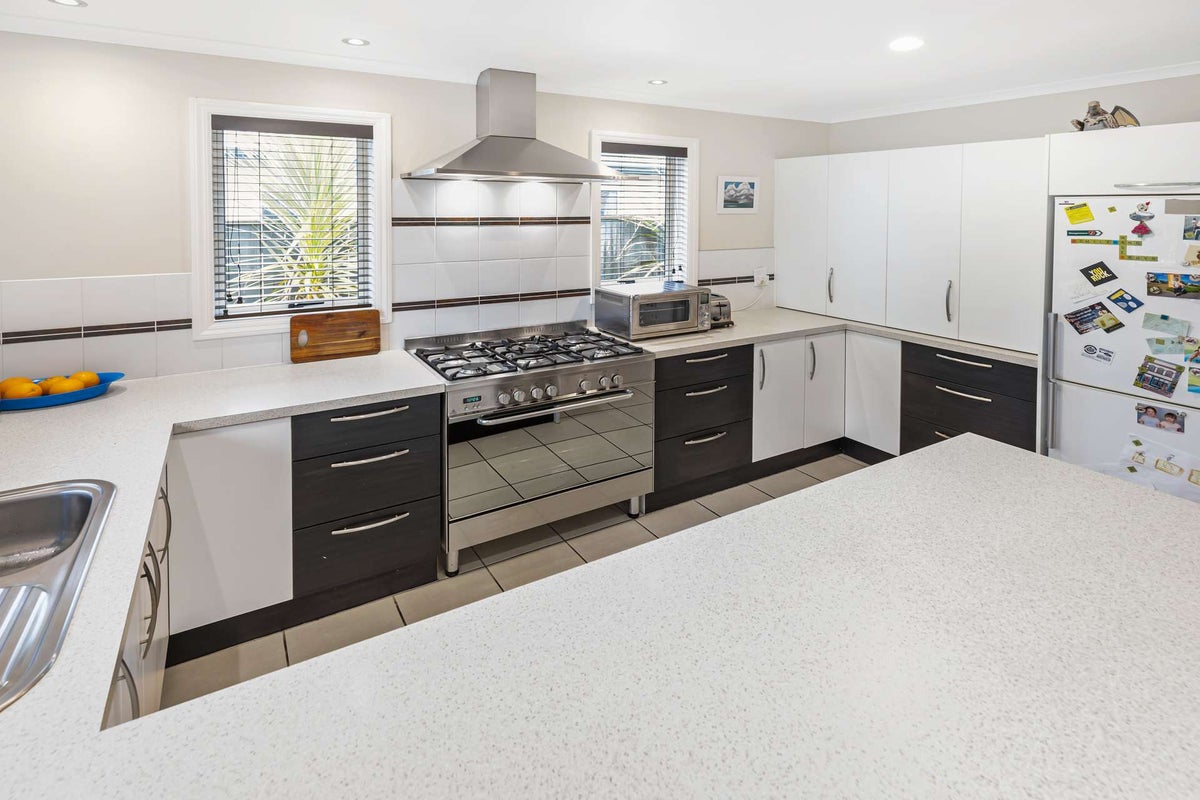 14 Stark Street, Durie Hill, Whanganui - Carousel 2