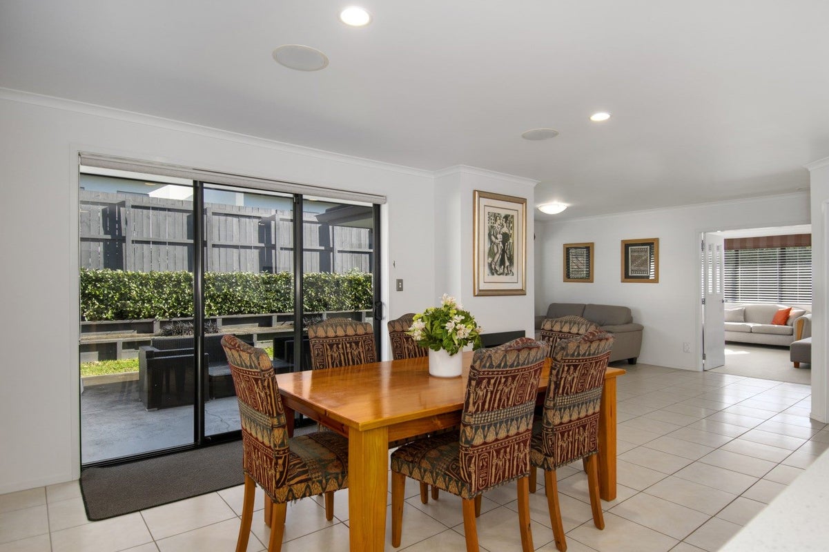 36 Inverness Drive, Pyes Pa, Tauranga - Carousel 2