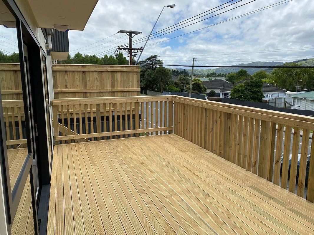 10 Main Road, Wainuiomata, Lower Hutt - Carousel 2
