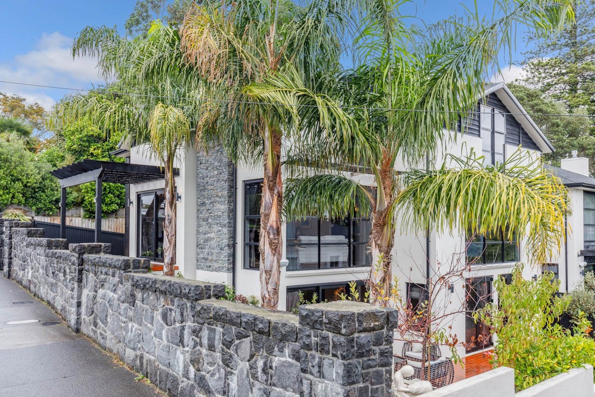 50 Valley Road, Mount Eden, Auckland - Carousel 2