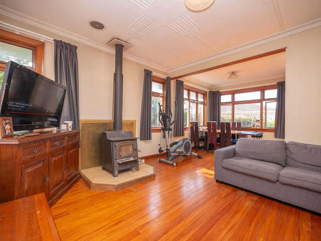 13 Thomson Street, Lookout Point, Dunedin - Carousel 2