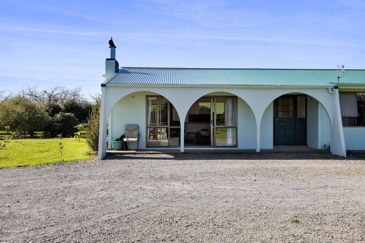 552 Mountain Road, Lepperton, New Plymouth - Carousel 35
