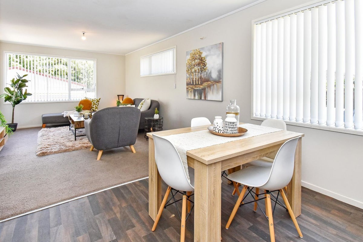 25 Gibbons Road, Weymouth, Auckland - Carousel 14