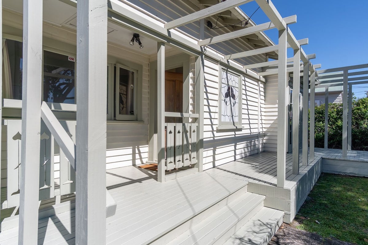 266 Meola Road, Point Chevalier, Auckland - Carousel 2