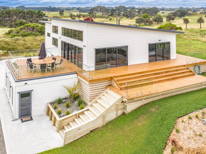 34 Golf Vue Place, Castlecliff, Whanganui - Carousel 2