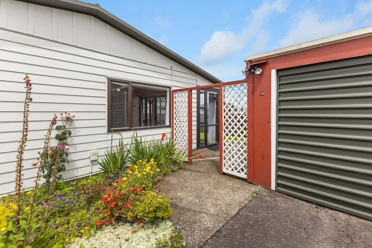 3/162 Tukapa ST, Westown, New Plymouth - Carousel 2