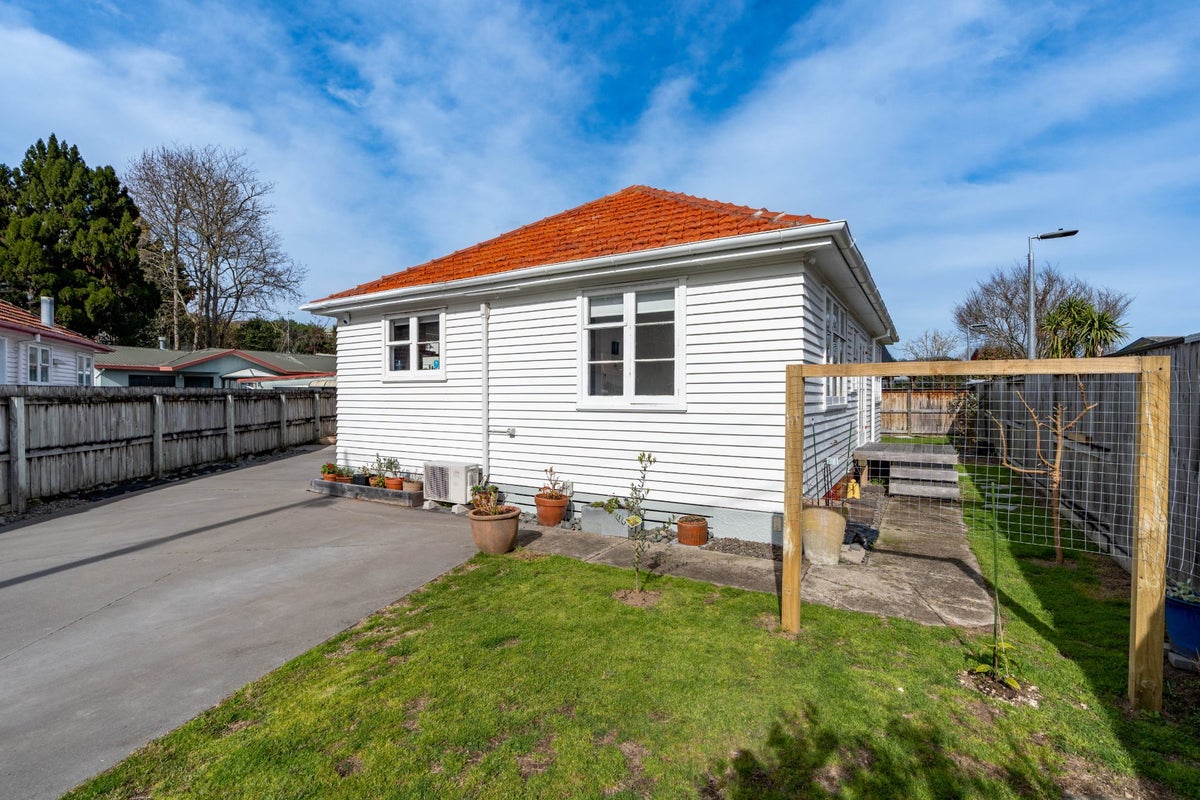 12 Cussen Street, Chartwell, Hamilton - Carousel 14