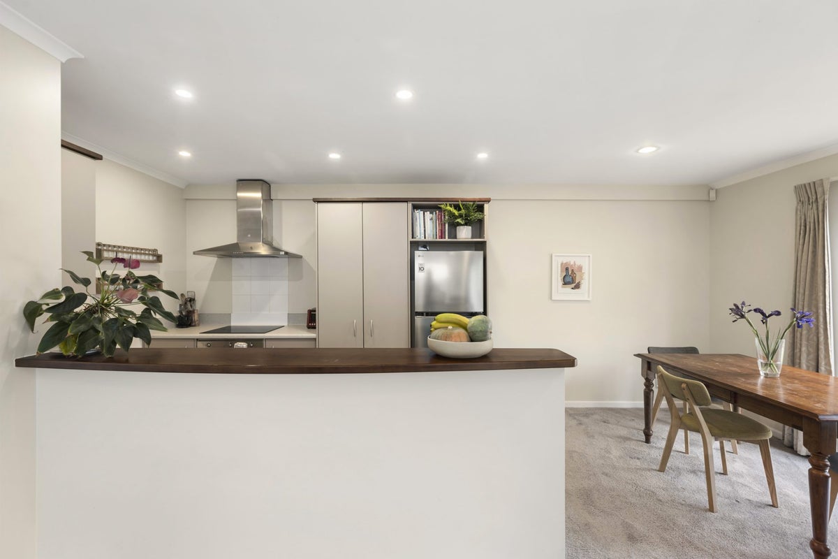 22/36 Dee Street, Island Bay, Wellington - Carousel 2