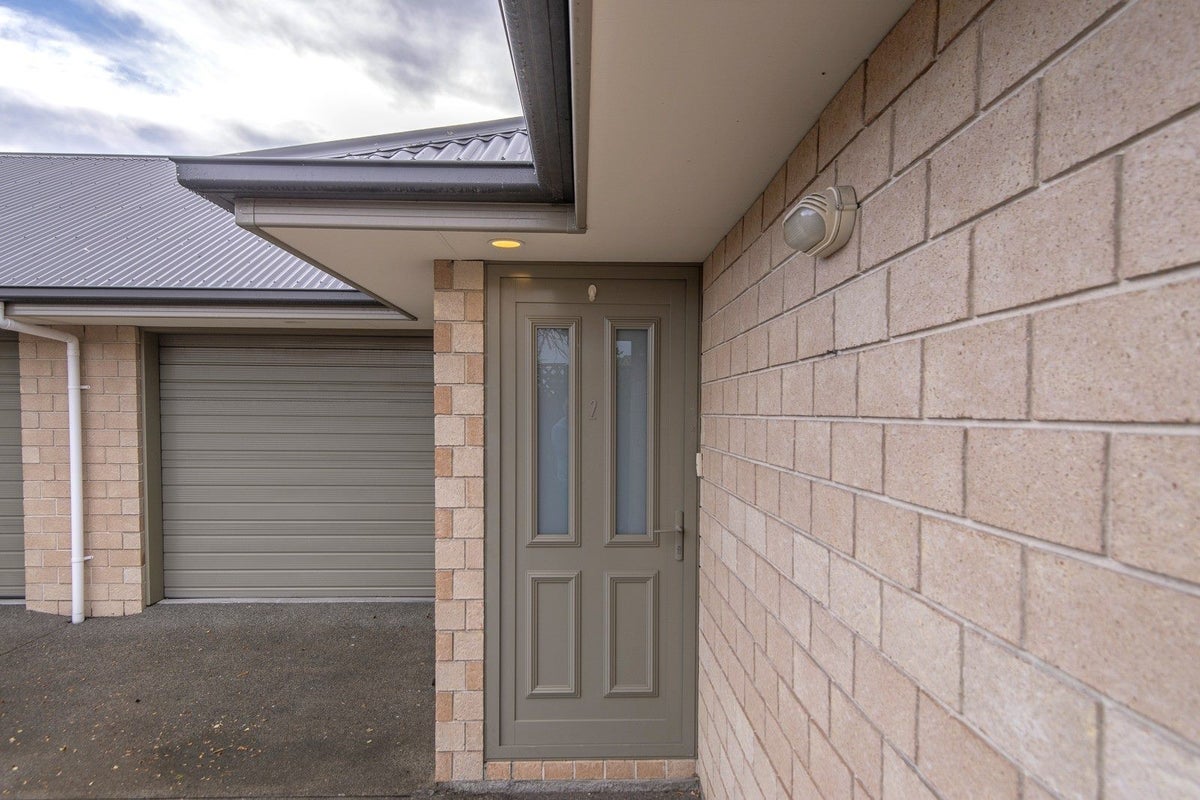2/9 Sails Street, Papanui, Christchurch - Carousel 2