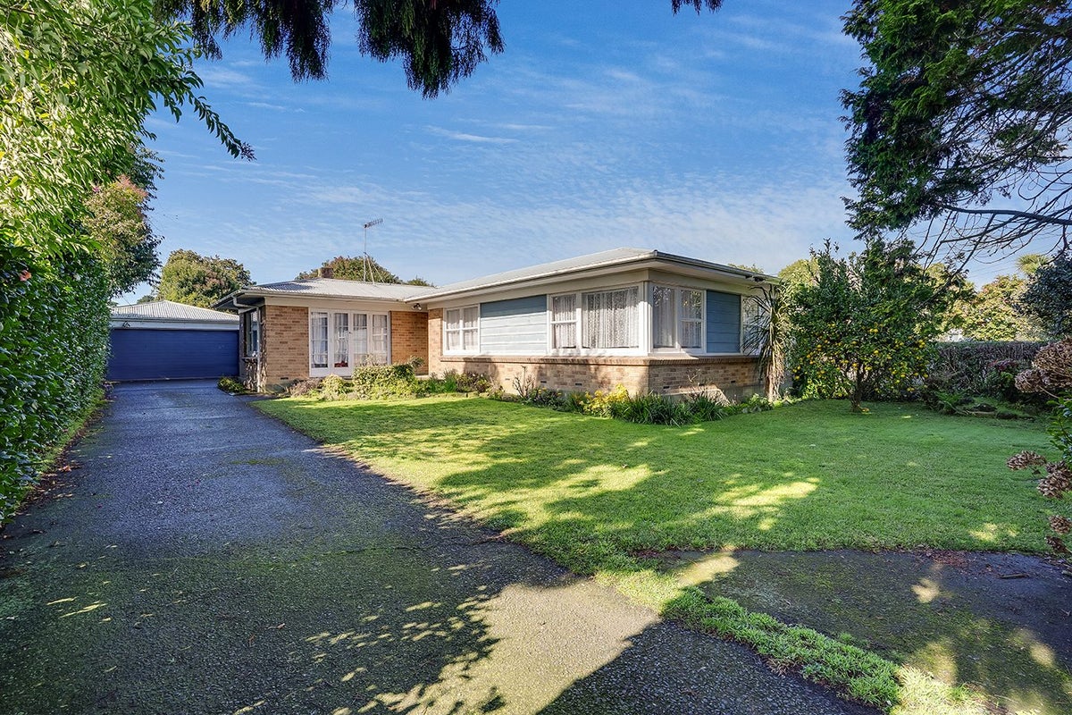 82 Knighton Road, Hillcrest, Hamilton - Carousel 2