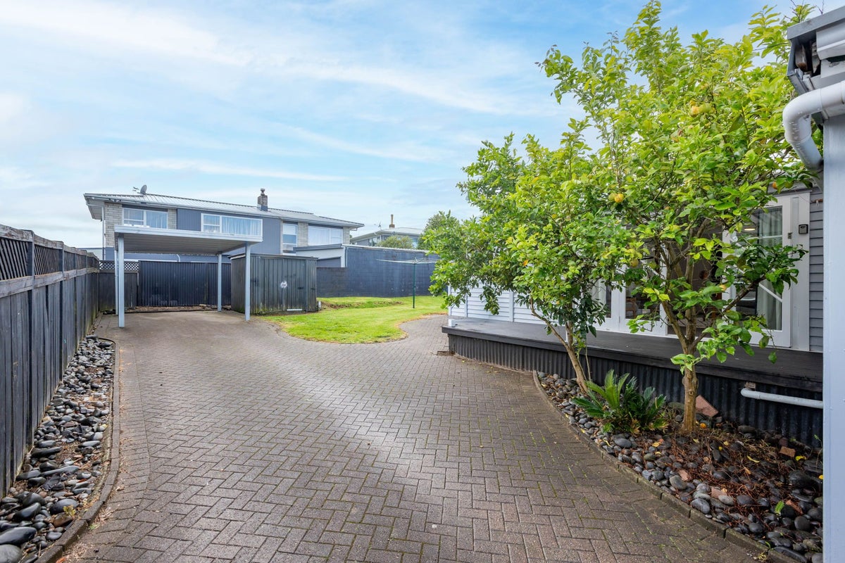 22 Waimarie Street, Nawton, Hamilton - Carousel 24