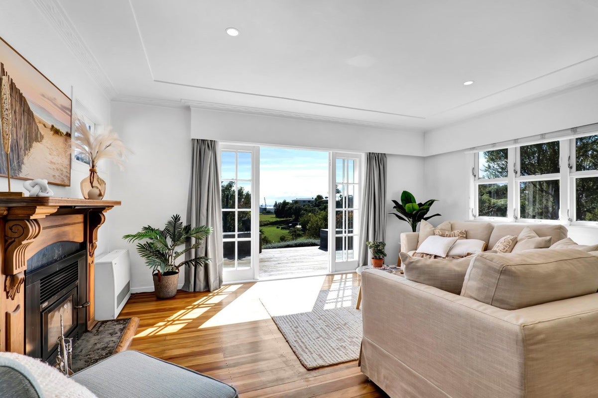 76B South Road, Blagdon, New Plymouth - Carousel 1