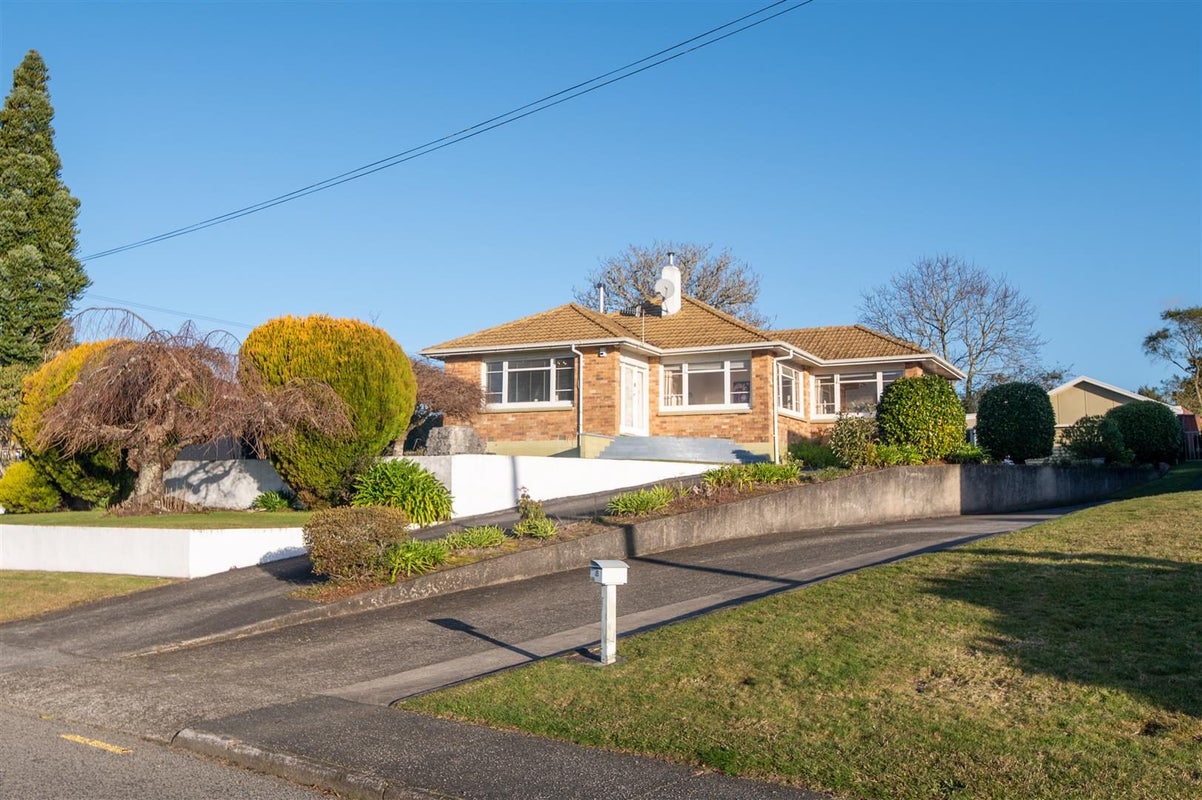 6 Hillcrest Avenue, Hillcrest, Rotorua - Carousel 1