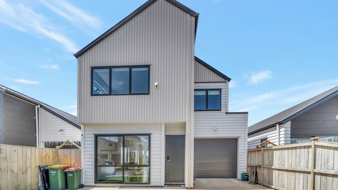 10 John Burn Road, Takanini, Auckland - Carousel 1