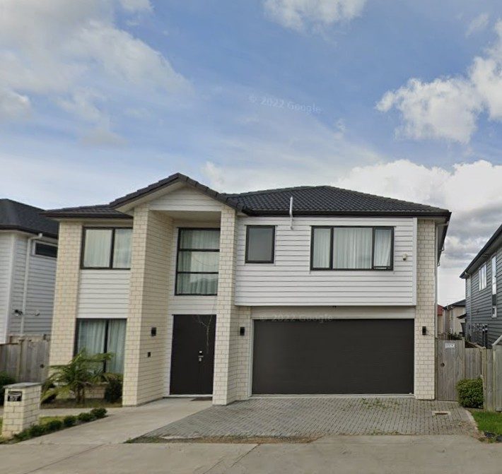 29 Glenfern Road, Mellons Bay, Auckland - Carousel 1