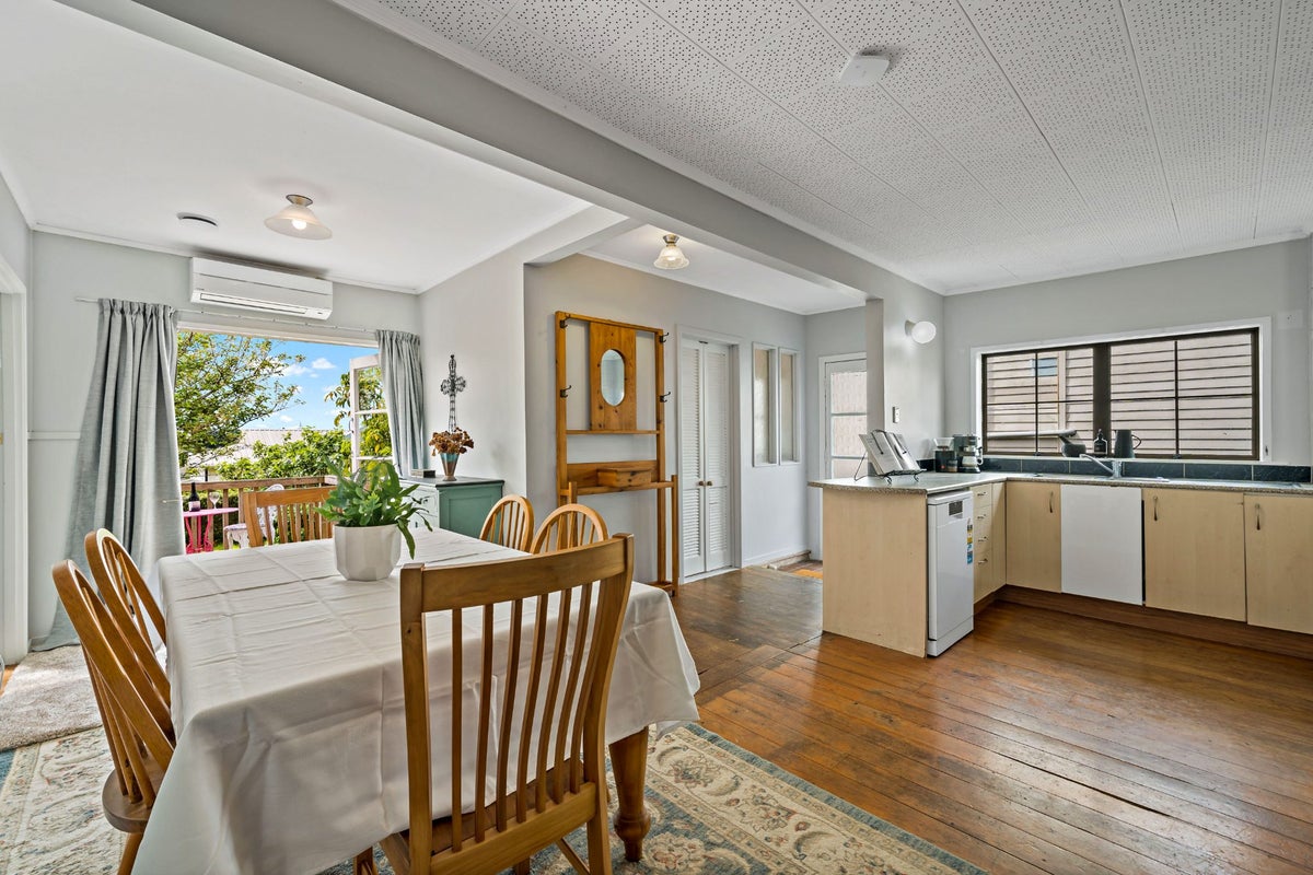 91 Hutchinson Avenue, New Lynn, Auckland - Carousel 2