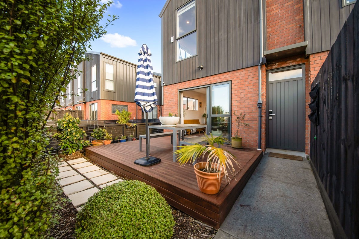 31 Waka Moana Drive, Hobsonville, Auckland - Carousel 1