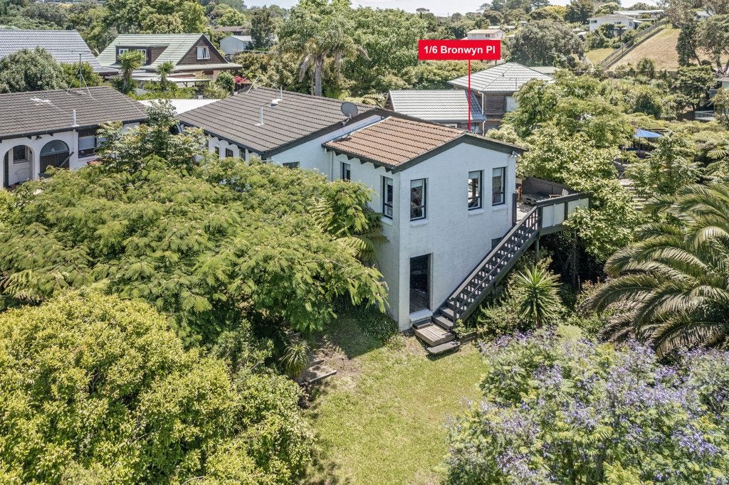 1/6 Bronwyn Place, Torbay, Auckland - Carousel 35