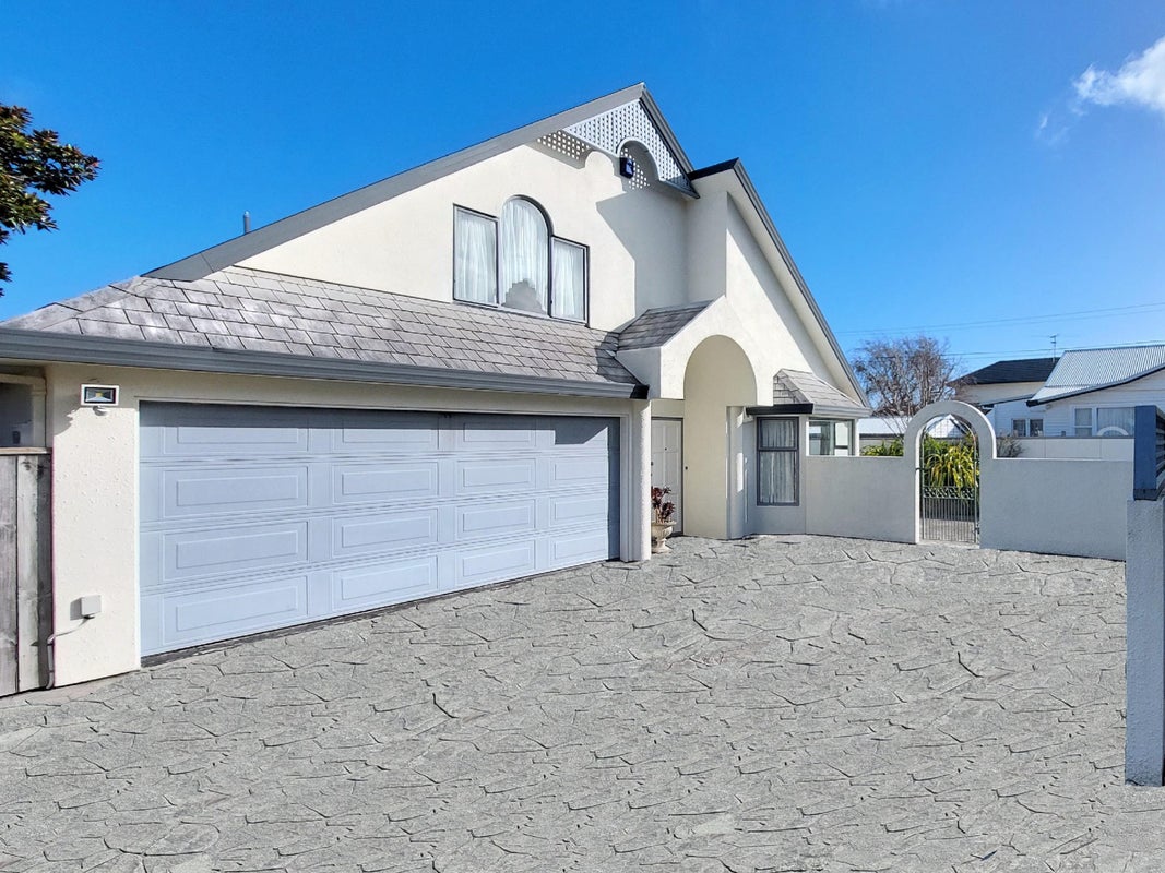 2/94 Pretoria Street, Hutt Central, Lower Hutt - Carousel 2