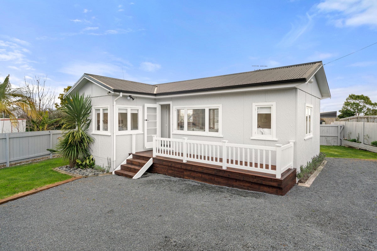 23 Carmichael Road, Bethlehem, Tauranga - Carousel 1