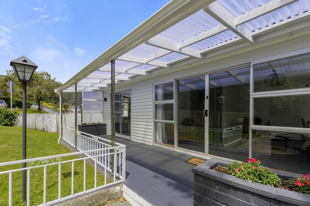 86 Kowhai Street, Naenae, Lower Hutt - Carousel 19