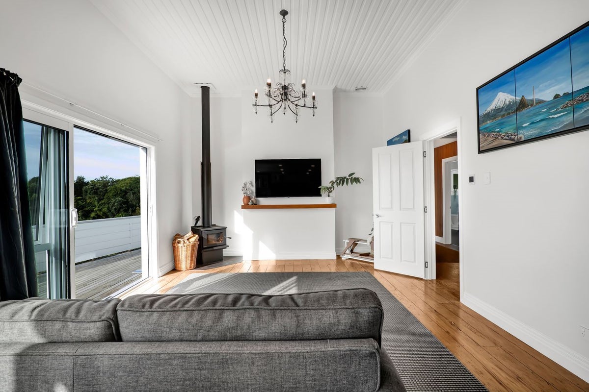 1A Squire Place, Blagdon, New Plymouth - Carousel 2