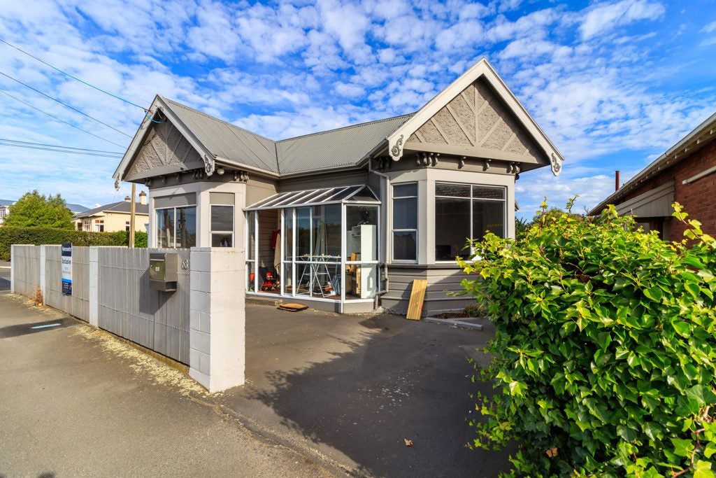 68 Eglinton Road, The Glen, Dunedin - Carousel 1