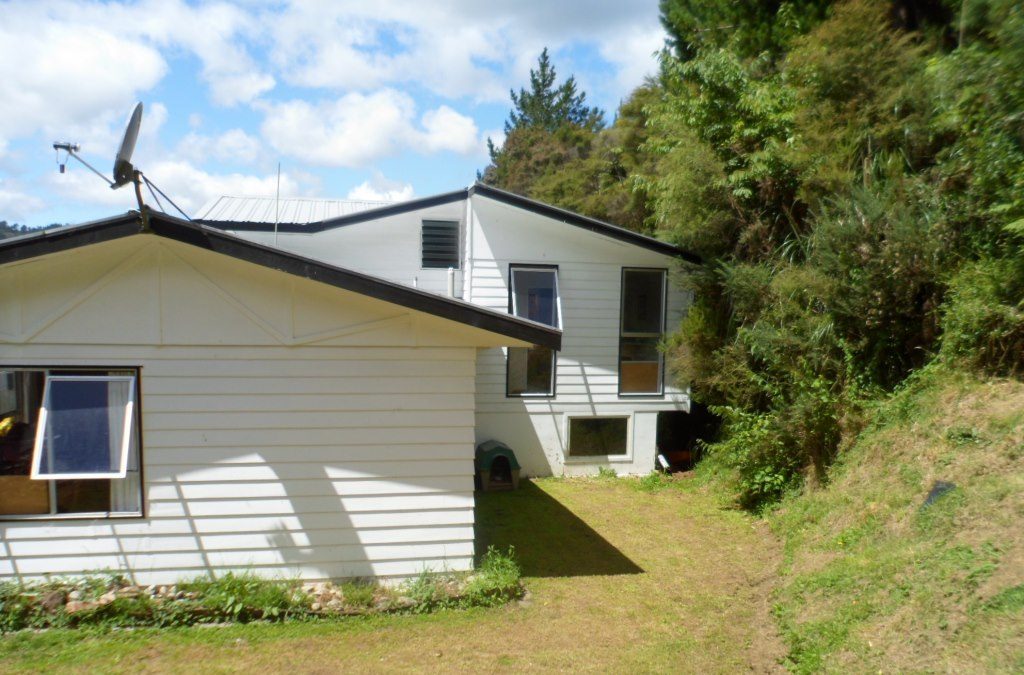 1/22 SHACKLETON GR, Stokes Valley, Lower Hutt - Carousel 1