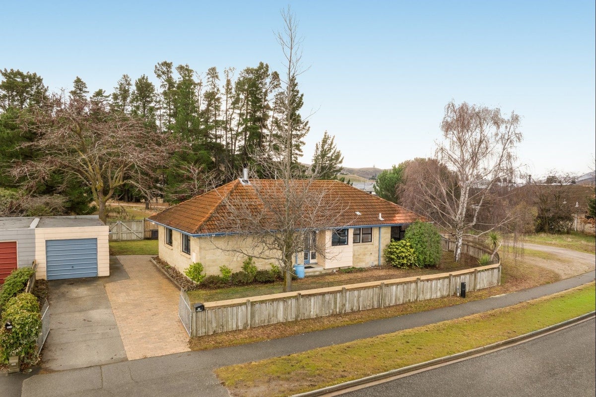 144 Waenga Drive, Cromwell, Cromwell - Carousel 1