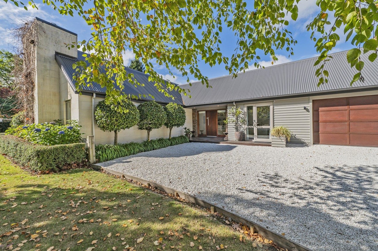3018 Methven Highway, Ashburton - Carousel 1