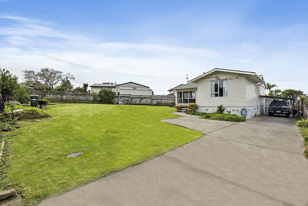42B Commissariat Road, Mount Wellington, Auckland - Carousel 1
