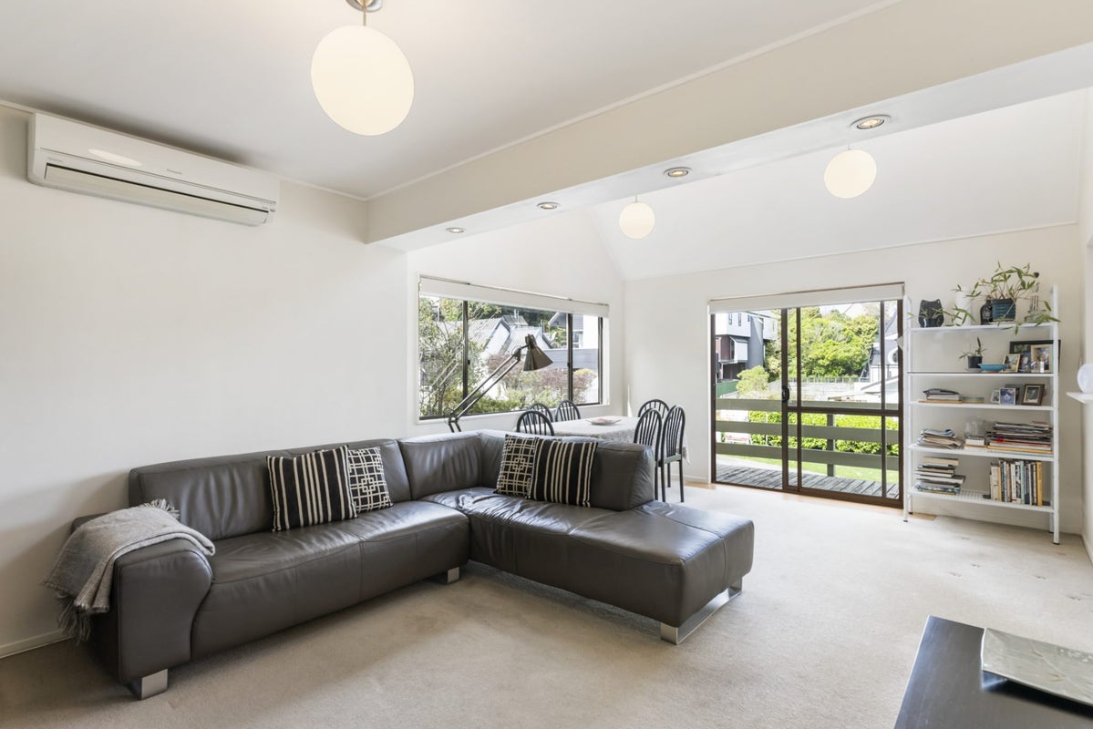 39A Amapur Drive, Khandallah, Wellington - Carousel 2