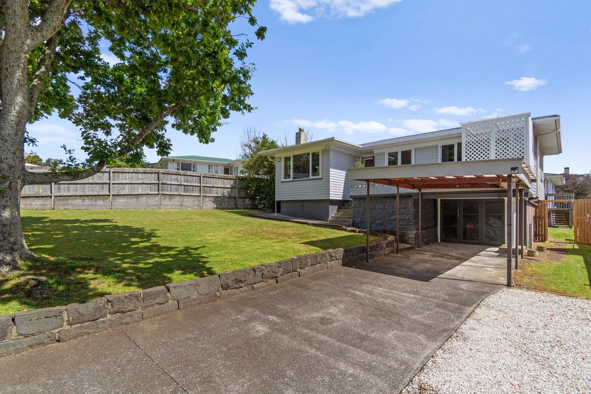 54 Portman Road, Mount Wellington, Auckland - Carousel 1
