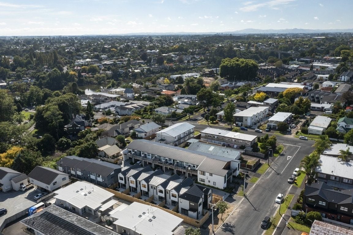 7/12 Charlemont Street, Whitiora, Hamilton - Carousel 18