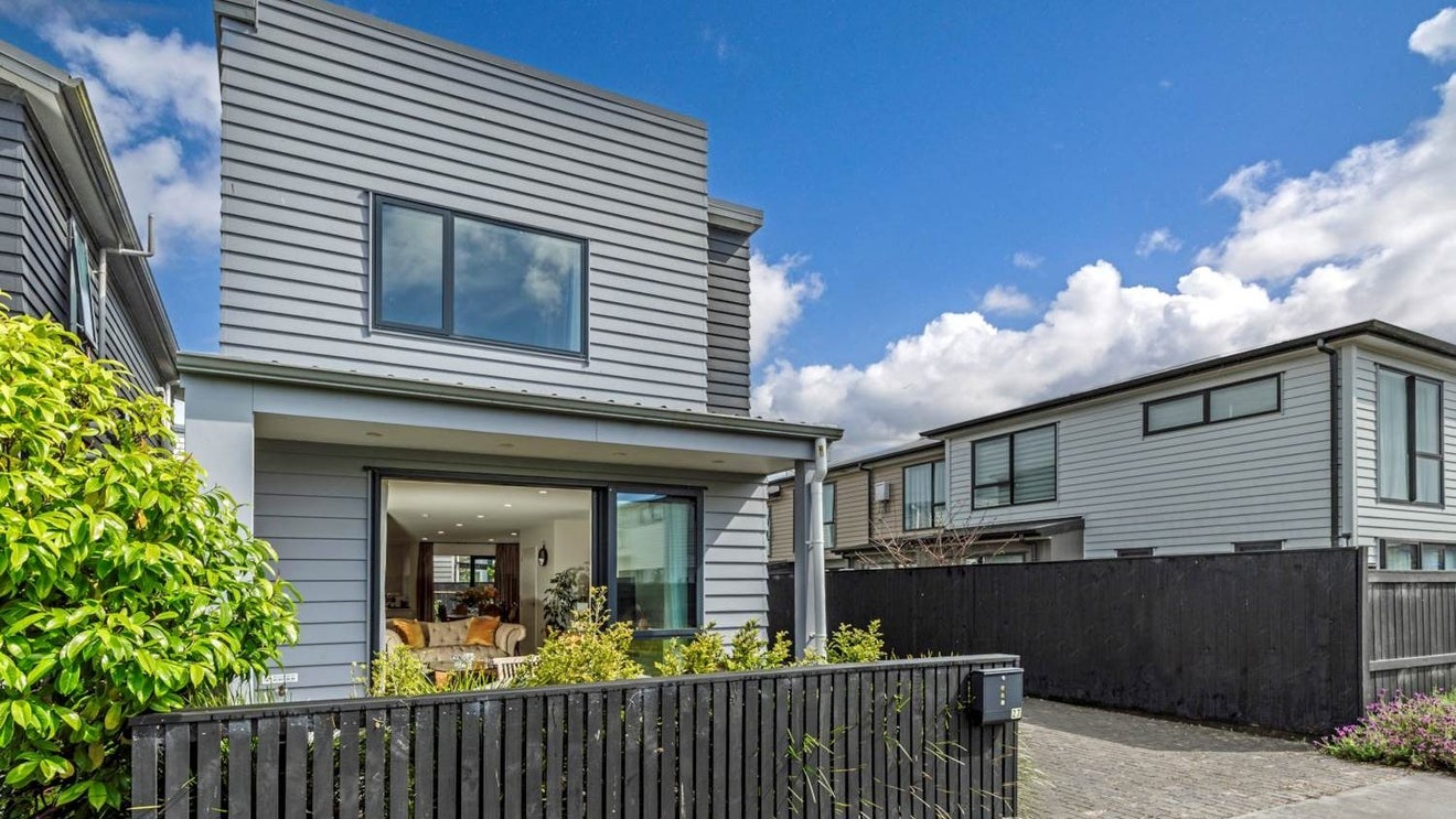 27 Gecko Road, Hobsonville, Auckland - Carousel 1