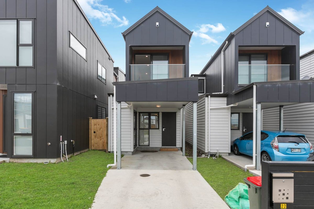 22 Taiaha Street, Ardmore, Auckland - Carousel 1