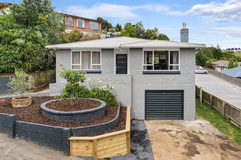 45 Bryant Street, Kenmure, Dunedin - Carousel 1