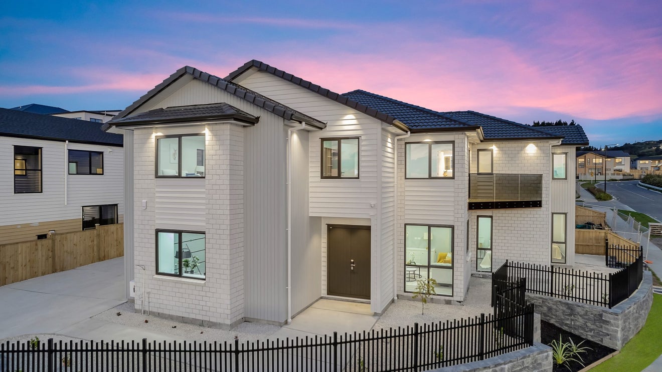136 McQuoids Road, Flat Bush, Auckland - Carousel 1