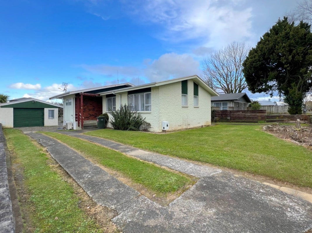 48 Joanna Place, Deanwell, Hamilton - Carousel 17