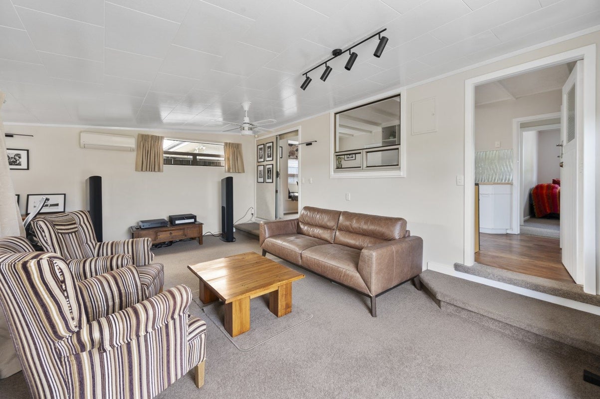 16 Wycliffe Street, Onekawa, Napier - Carousel 2