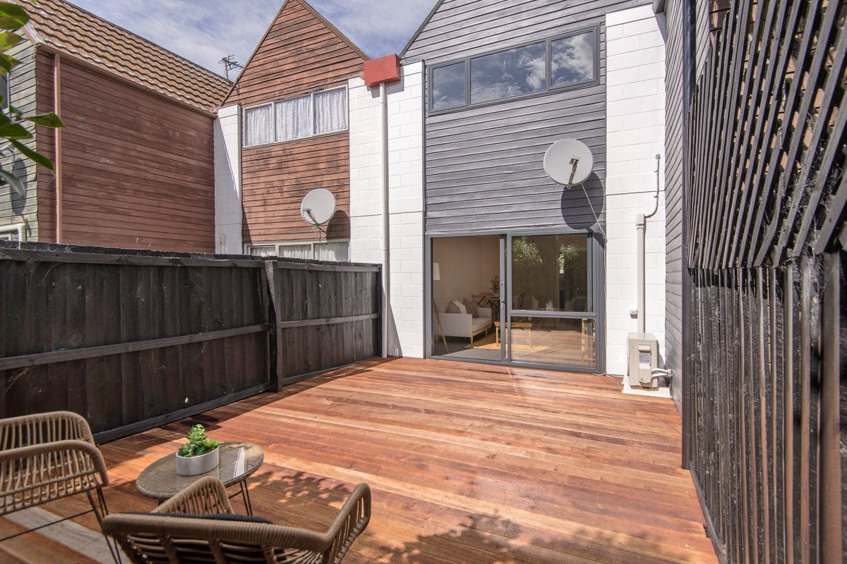 4/37 Geraldine Street, Edgeware, Christchurch - Carousel 1