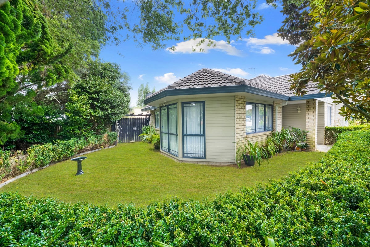 7 Longford Park Drive, Takanini, Auckland - Carousel 2