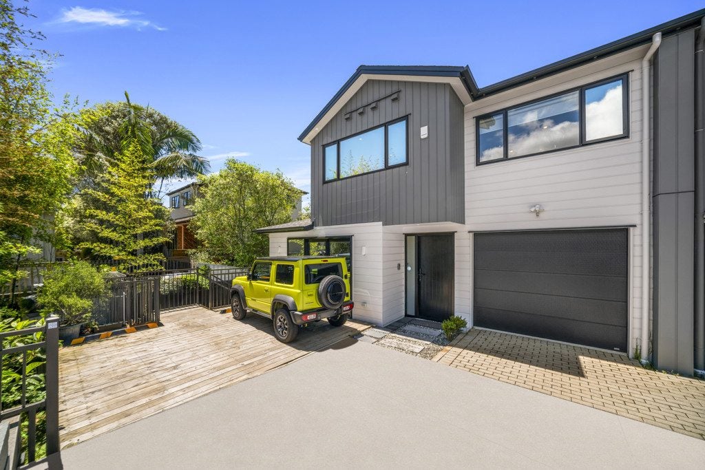 25F Oteha Valley Road, Northcross, Auckland - Carousel 2