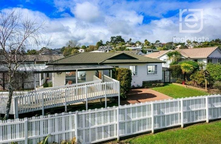 74 Barbados Drive, Unsworth Heights, Auckland - Carousel 8