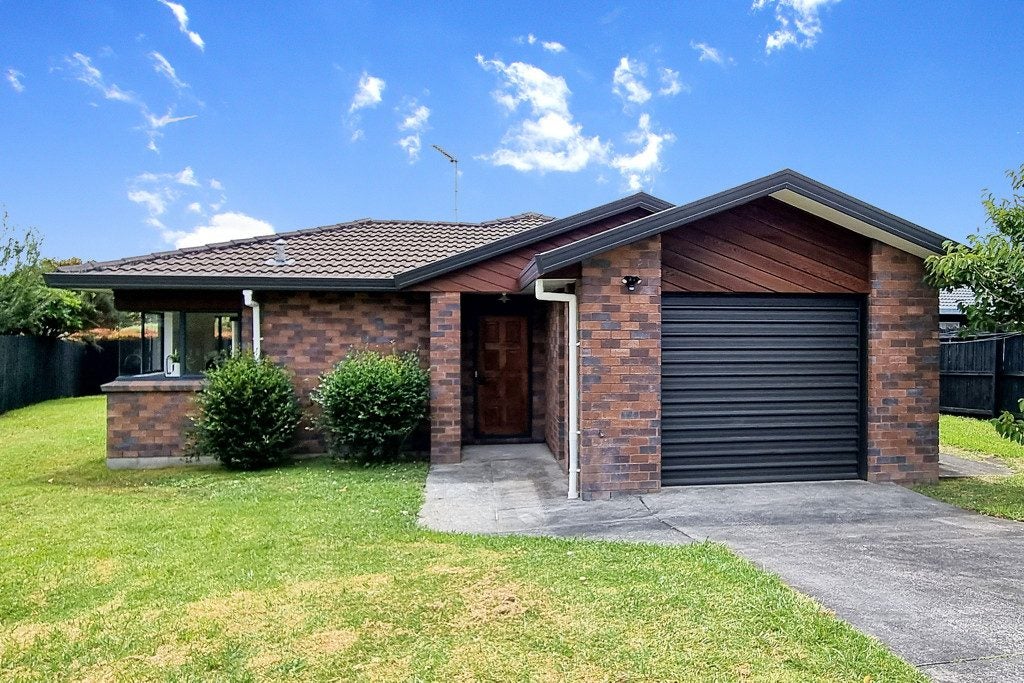 4 Bryn Mawr Place, Albany, Auckland - Carousel 1