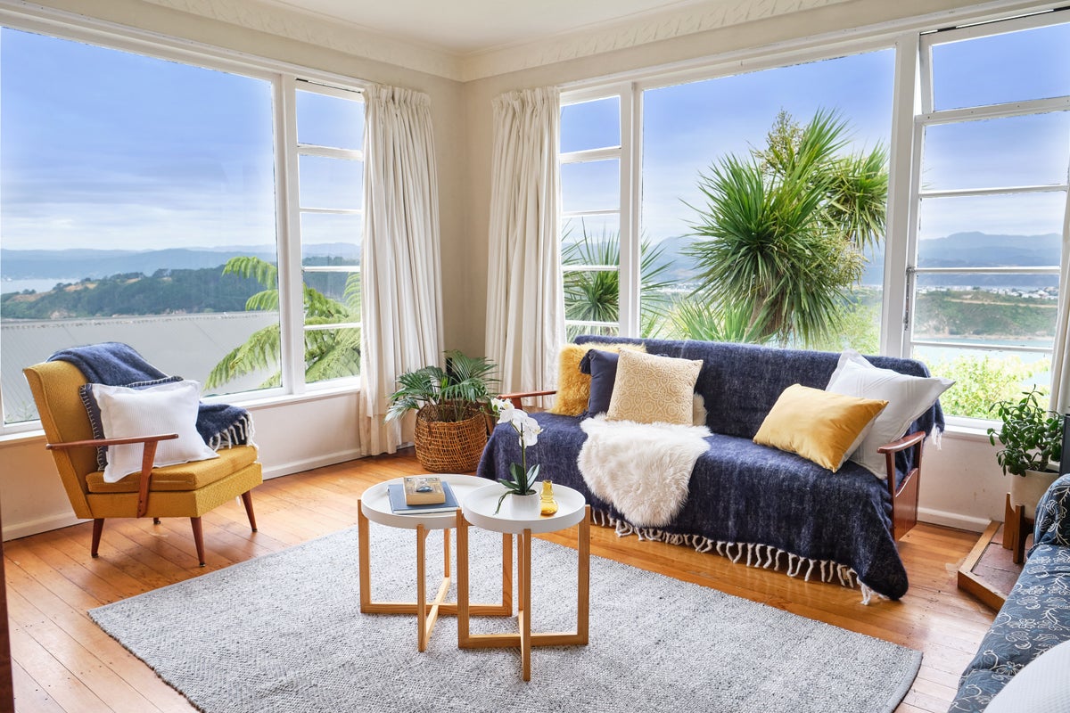 6 Ariki Road, Hataitai, Wellington - Carousel 2