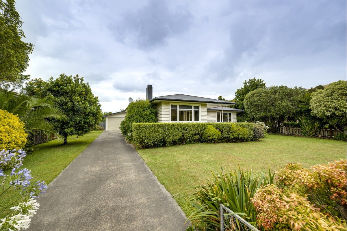 14 Dolbel Street, Taradale, Napier - Carousel 1