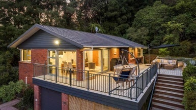 201 Woodlands Park Road, Titirangi, Auckland - Carousel 1