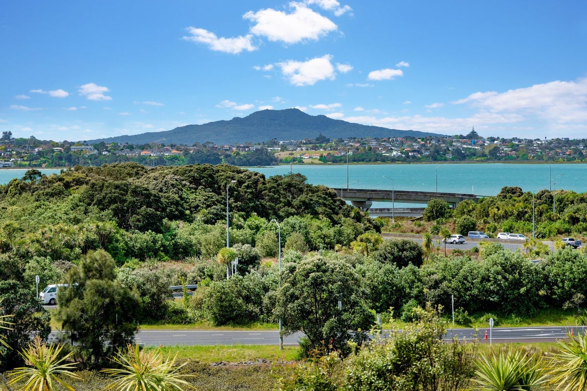 23 Waimana Avenue, Northcote Point, Auckland - Carousel 2