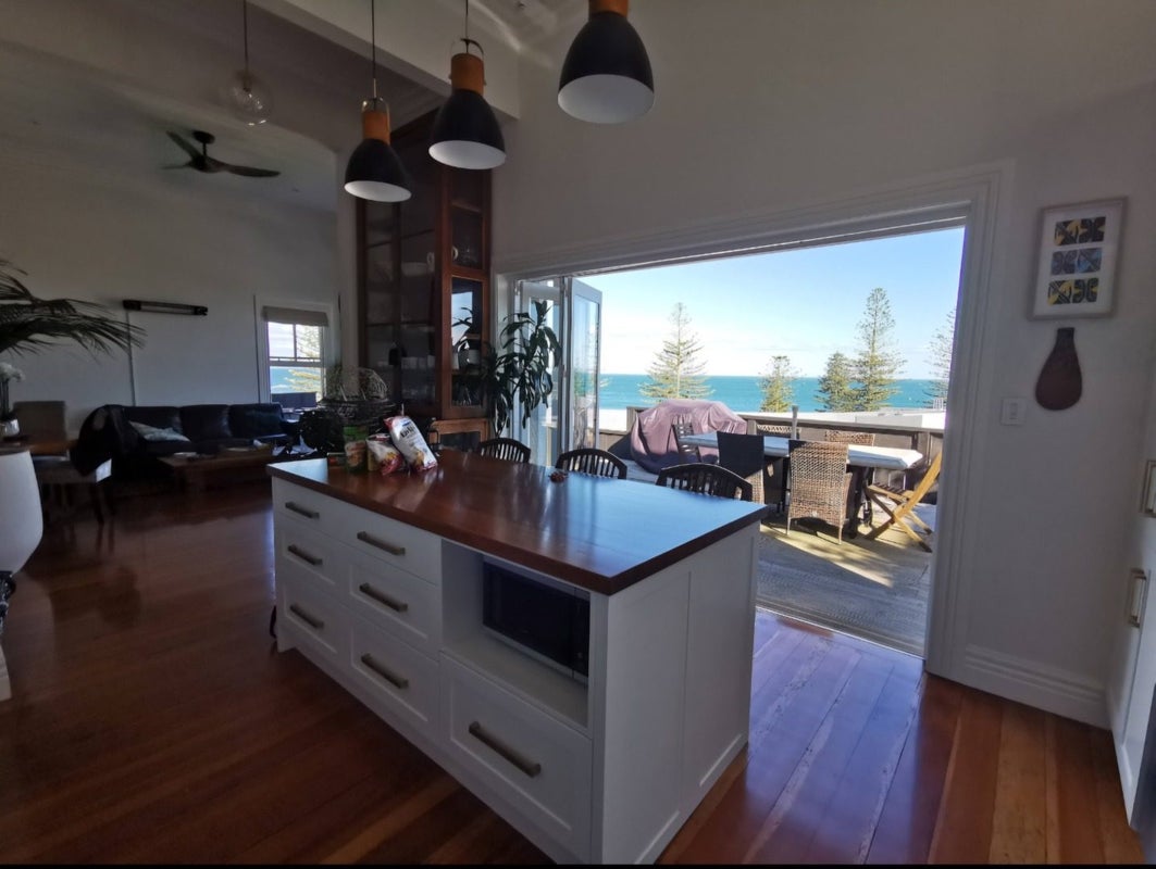 4 Seaview Terrace, Bluff Hill, Napier - Carousel 1